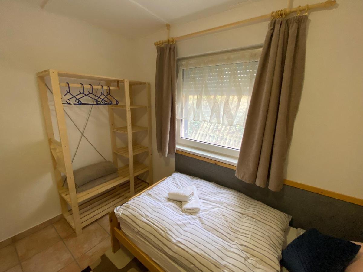 Regina Ranch Hotel Игал Екстериор снимка